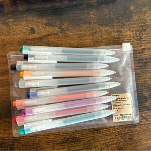 Muji Gel ink ballpoint pen 0.5 mm knock type set of 10 colors 
New without tags